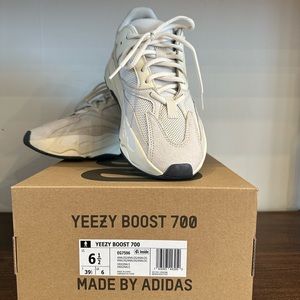 Yeezy Boost 700